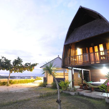 Suka Beach Bungalow Lembongan Buitenkant foto